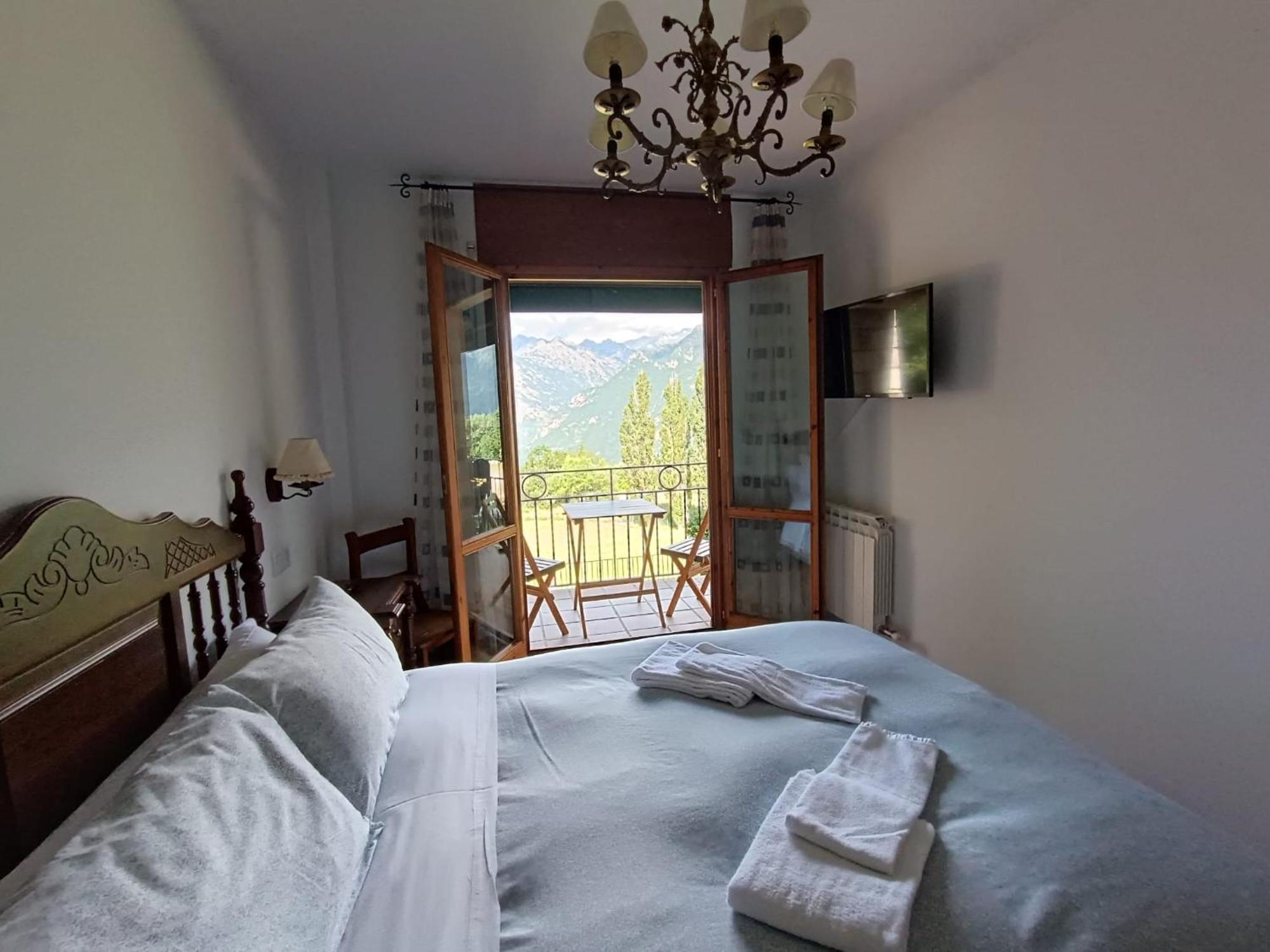 Ferienwohnung Berde- Mirador de Cerler -Puro Pirineo Exterior foto